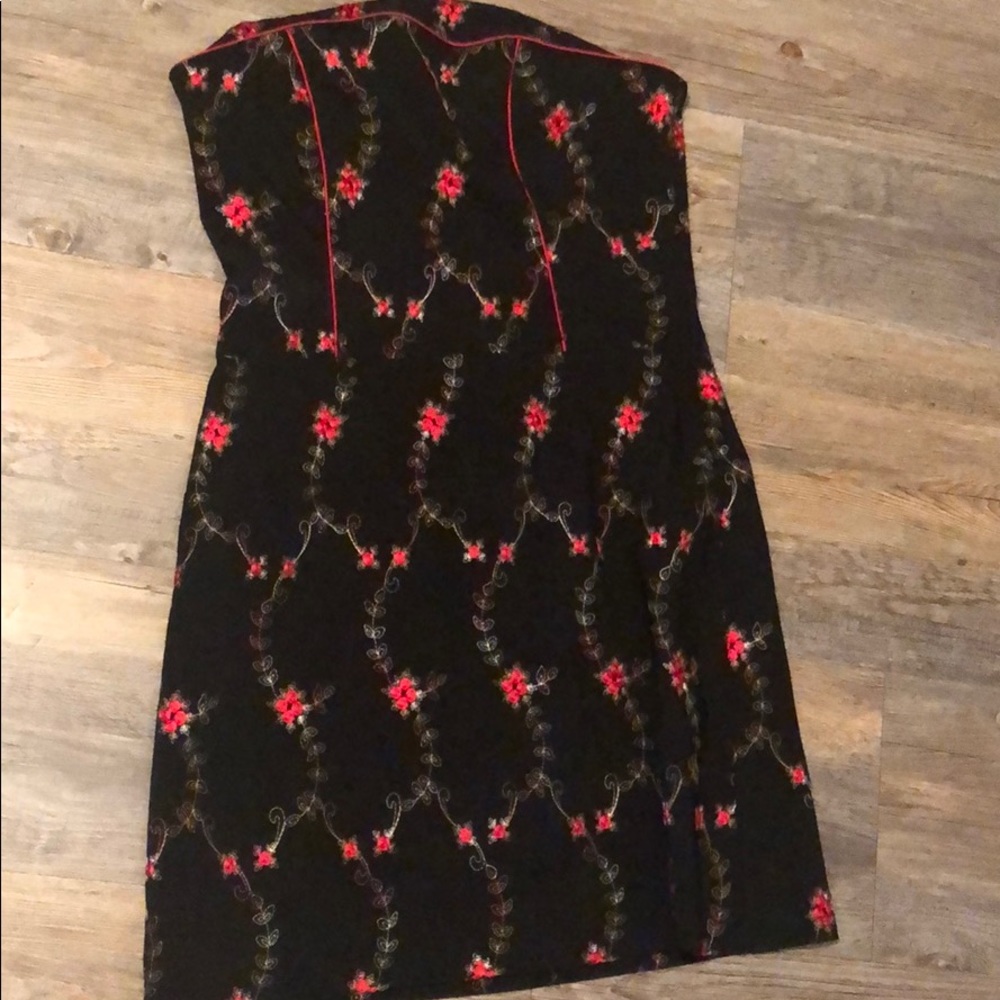 Embroidery flower dress